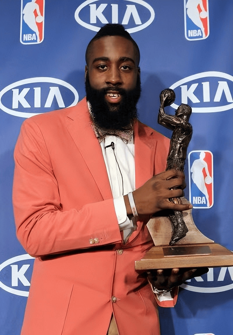 开云中国-哈登新星战术调整表现突出，日本队前途光明！赢得满堂喝彩-开云中国